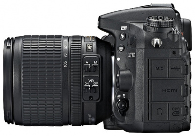     Nikon D7100 KIT (AF-S DX 18-105mm VR) - 