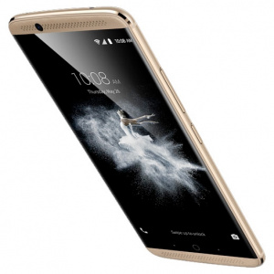    ZTE Axon 7 64Gb, Gold - 