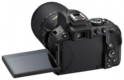     Nikon D5300 Kit AF-S DX 18-105mm VR  - 