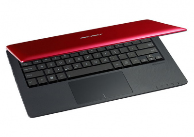  ASUS X200CA-KX083H Red