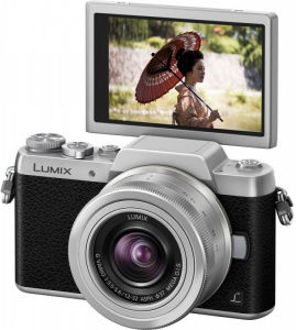    Panasonic Lumix DMC-GF7 Kit, Silver - 