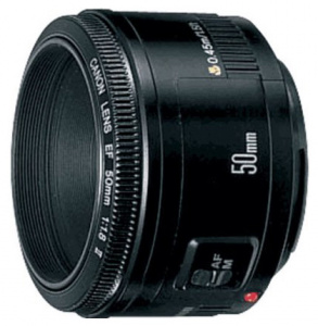    Canon EF 50mm f/1.8 II - 