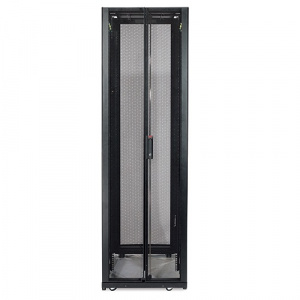   APC NetShelter SX 42U AR3100