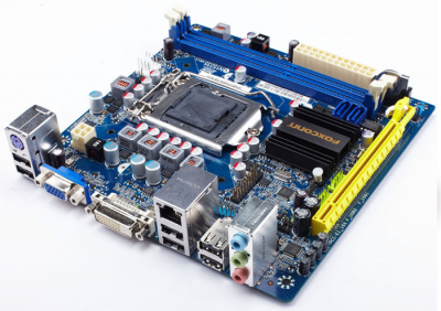   Foxconn H61S